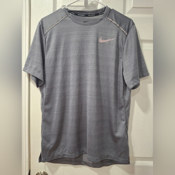 Nike Other - Nike Men's Gray T-Shirt